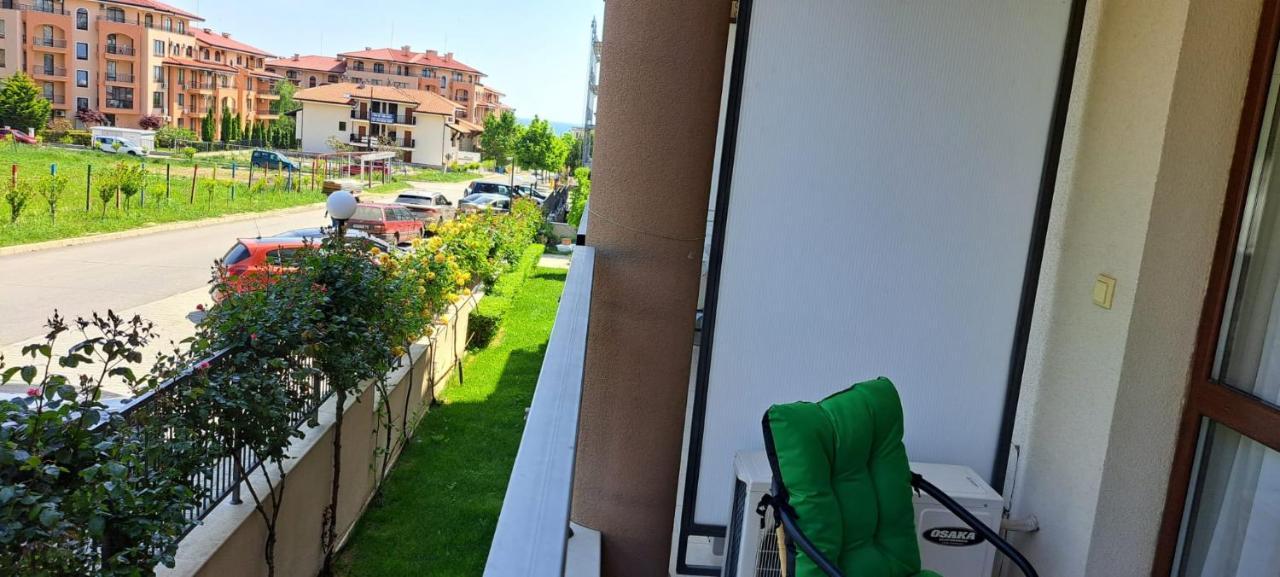Patrick'S Apartments - Sorrento Sole Mare, Sveti Vlas Exterior foto